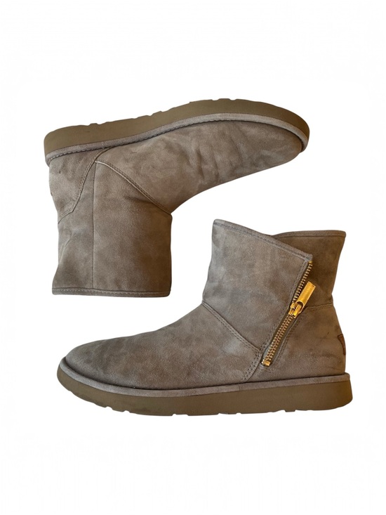 UGG Shoes - UGG Kip Suede Ankle Booties Womens 9 Clay Sheepskin Side Zip Rare